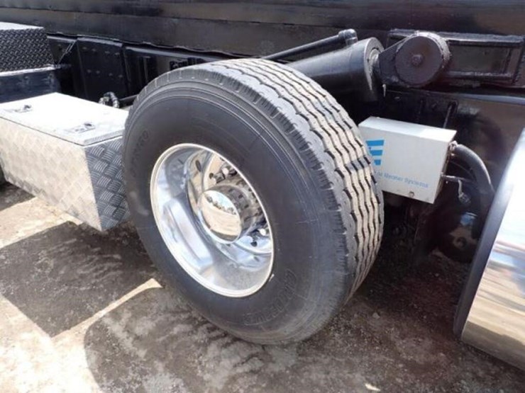 2012-kenworth-t800-image-73
