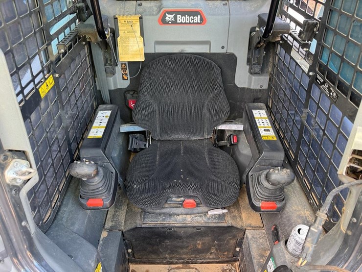 2024-bobcat-t76-image-23