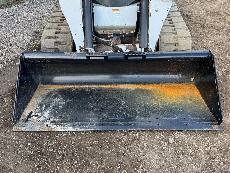 bobcat-t870-image-10