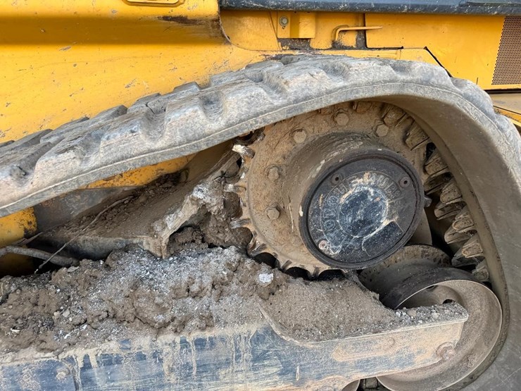 2019-deere-333g-image-15