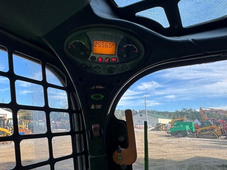 2018-bobcat-t550-image-24