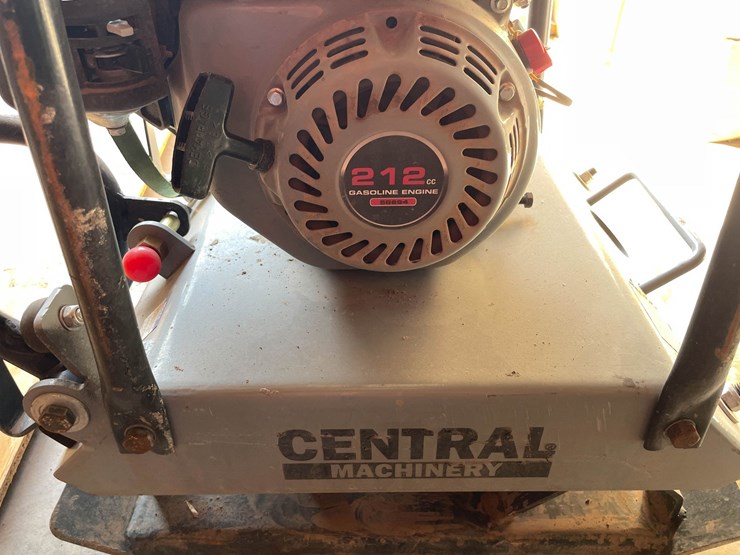 #9161-•-central-machinery-plate-compactor-image-5