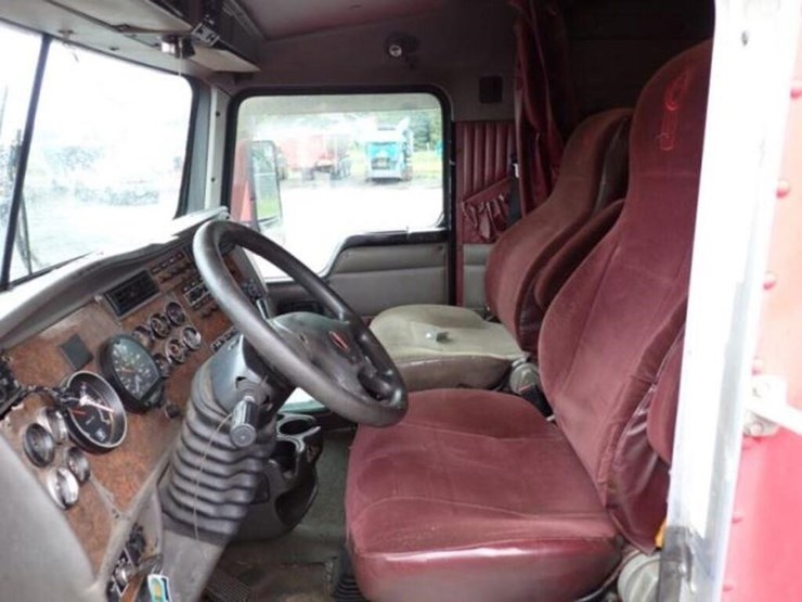 2006-kenworth-t800-image-22