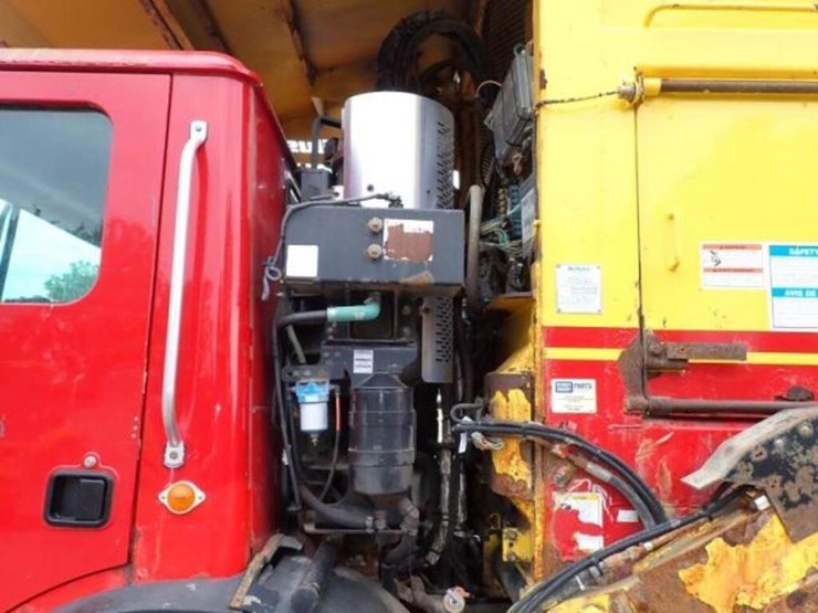 2017-mack-mru613-image-36