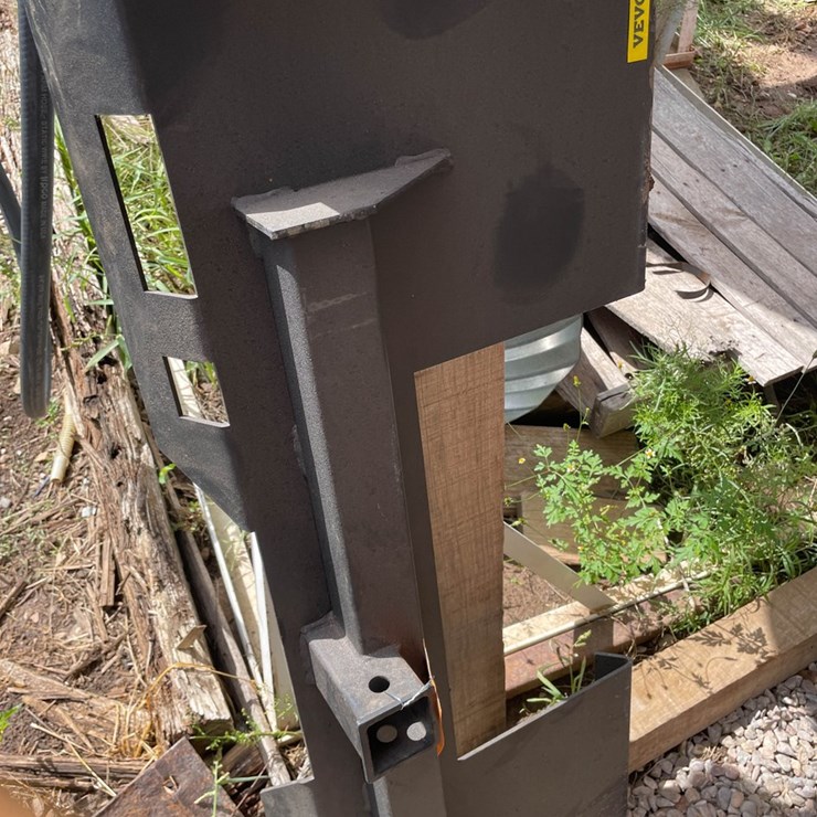#9183 • Vevor Skid Steer Hitch Plate