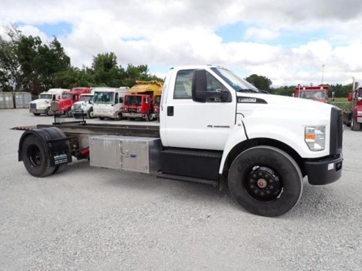 2023-ford-f650-image-3