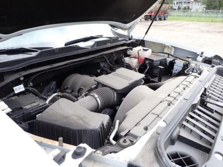 2024-chevrolet-silverado-3500hd-image-30