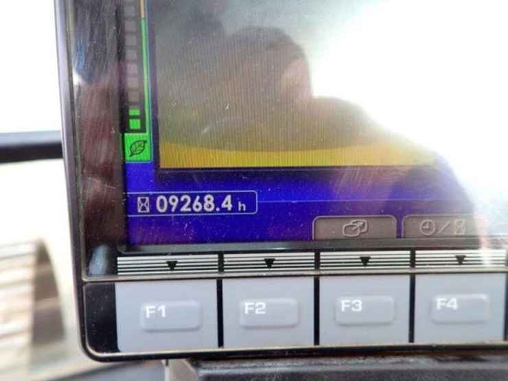 2020-komatsu-pc490-lc-11-image-11