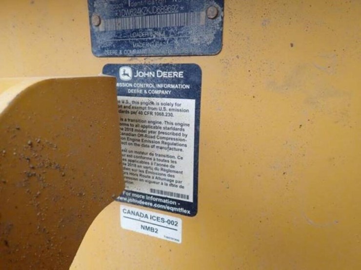 2018-deere-624k-image-10
