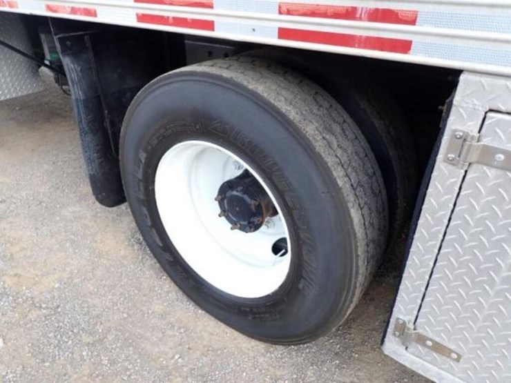 2009-international-durastar-4400-image-41