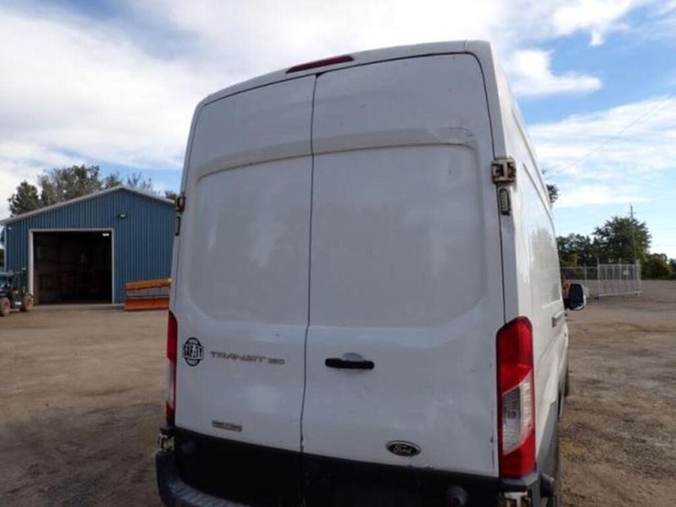 2016-ford-transit-image-31