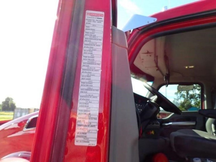 2021-kenworth-t880-image-13