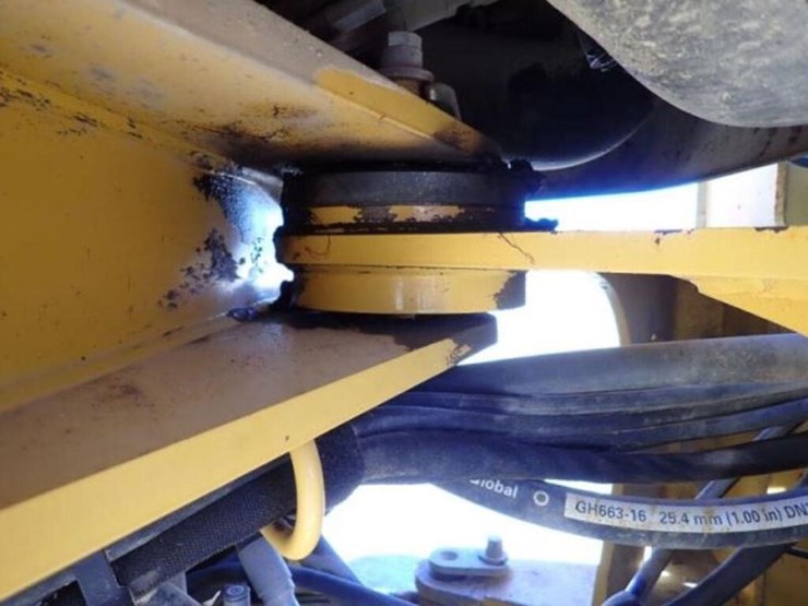 2015-deere-544k-image-49
