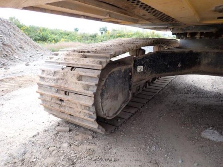 2012-deere-350g-lc-image-33