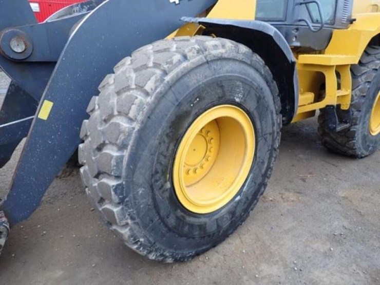2014-deere-544k-image-34