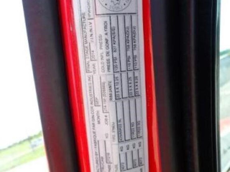 2015-freightliner-108sd-image-12