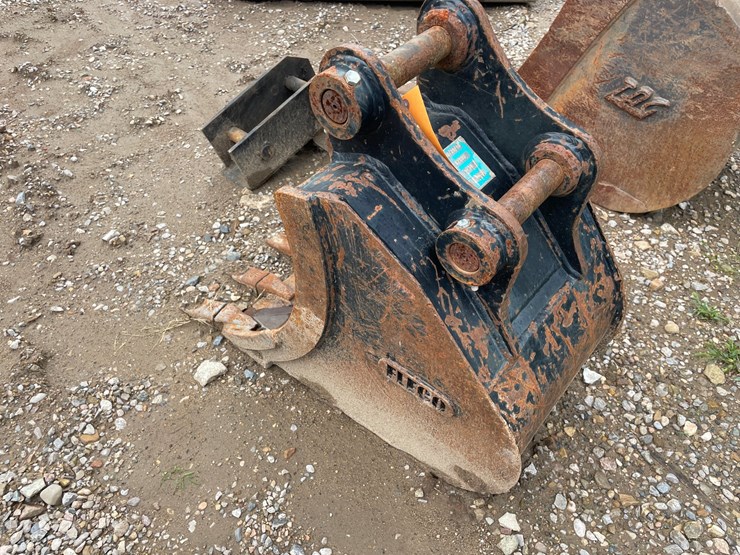 #9175-•-excavator-bucket-image-5