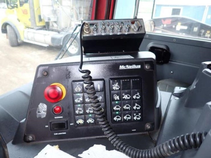 2014-mack-mru613-image-21