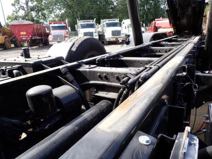 2016-kenworth-t880-image-75