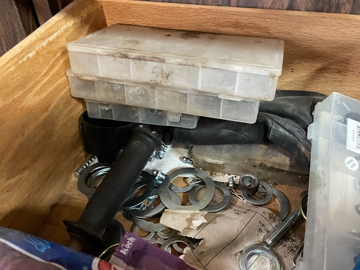 #9214-•-hardware-lot-image-3