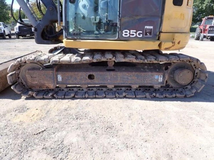 2014-deere-85g-image-38
