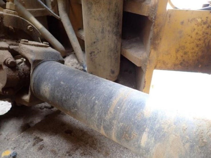 2018-deere-744k-image-43