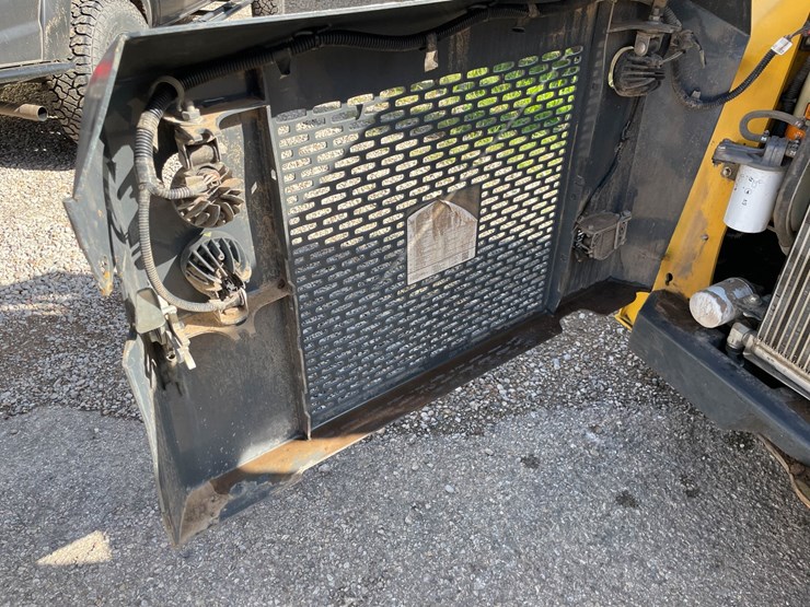 #9151-•-skidsteer-image-34
