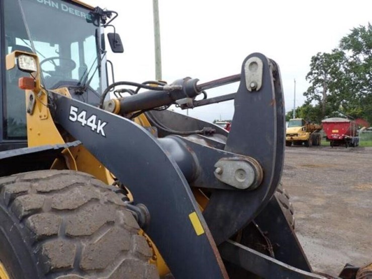 2014-deere-544k-image-32