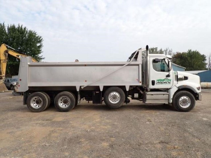 2024-western-star-49x-image-4
