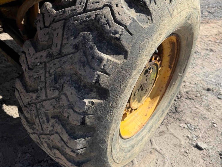 jcb-520m-image-15