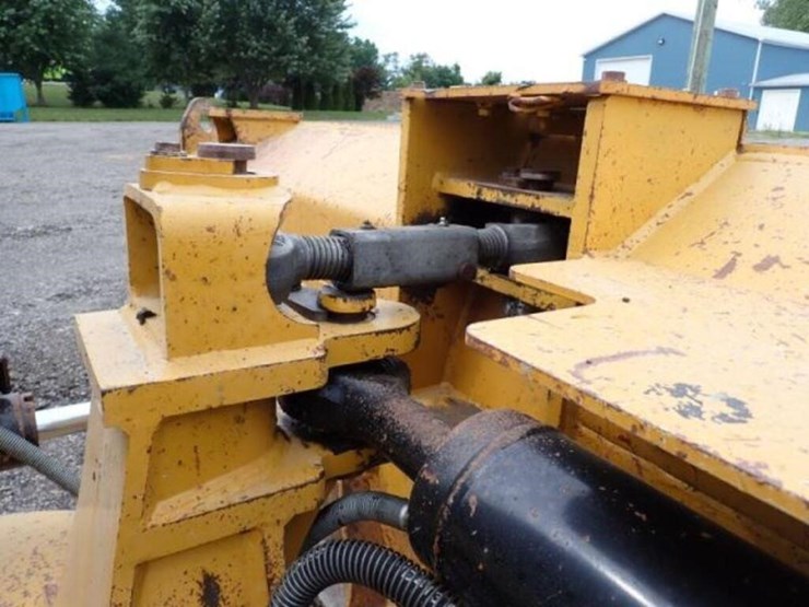 2013-caterpillar-d6n-xl-image-37