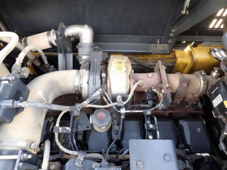2020-komatsu-pc490-lc-11-image-77
