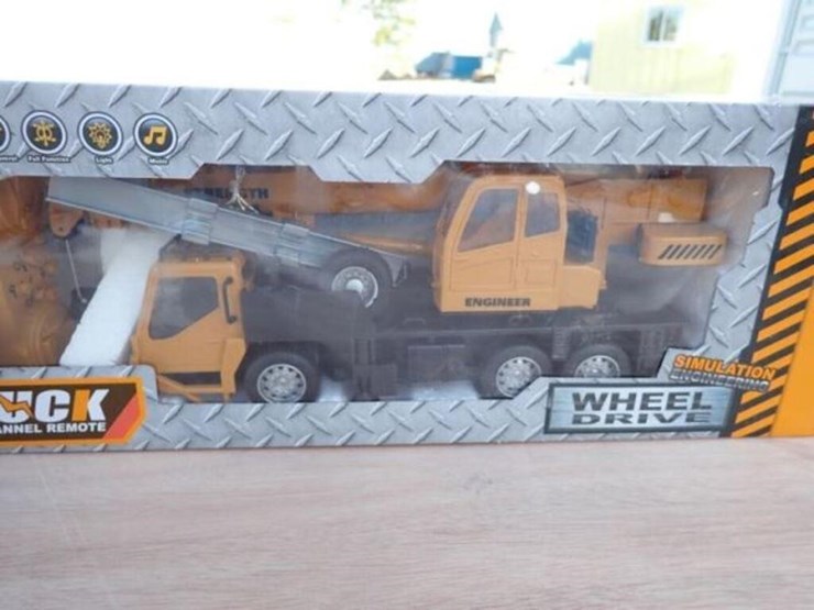 unused-captok-crane-toy-image-2