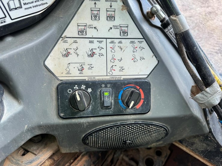 bobcat-t595-image-30