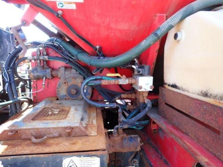 2015-freightliner-108sd-image-62