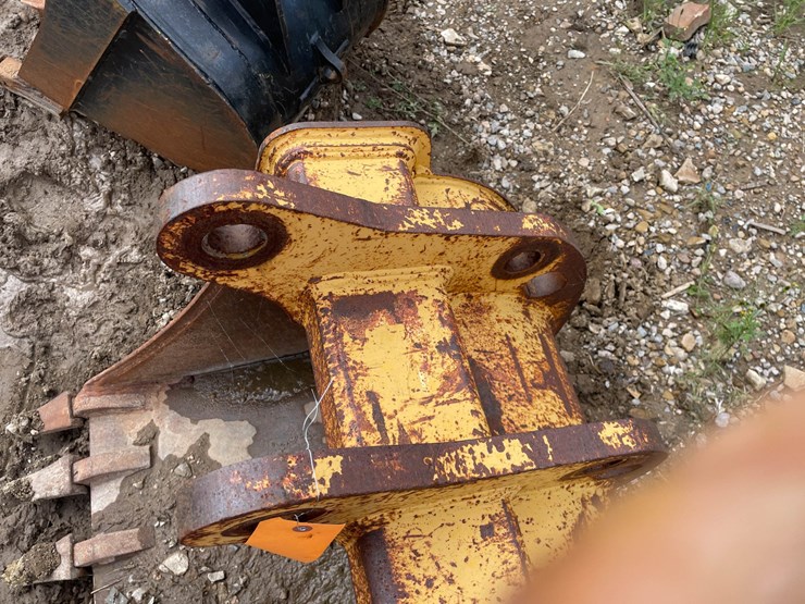#9173-•-john-deere-backhoe-bucket-image-6