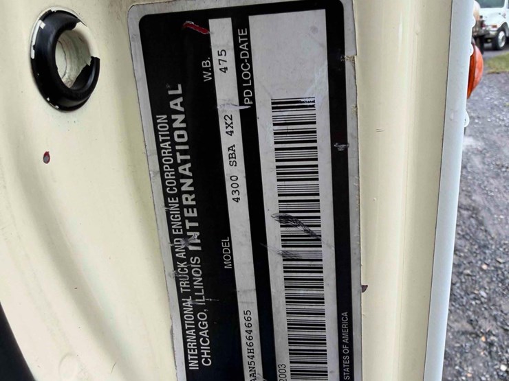 2004-international-durastar-4300-image-29