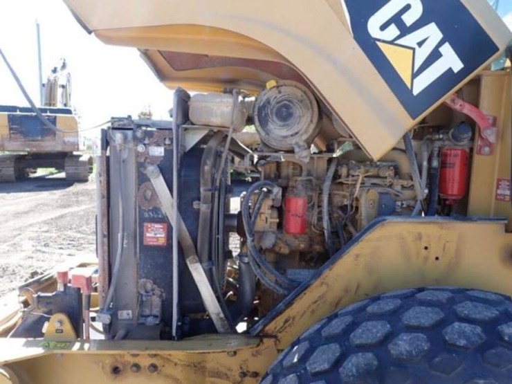 2011-caterpillar-cs44-image-45