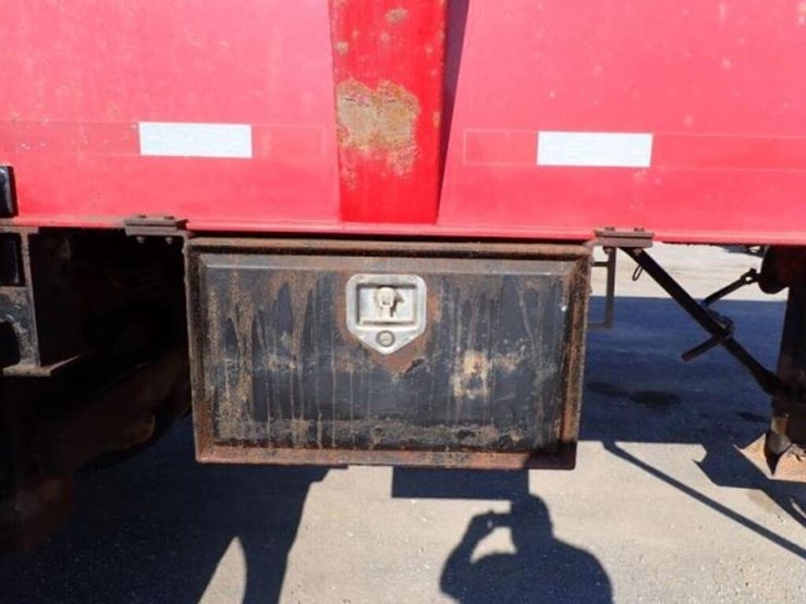 2017-trout-river-39-ft-tri/a-live-bottom-trailer-2-image-39