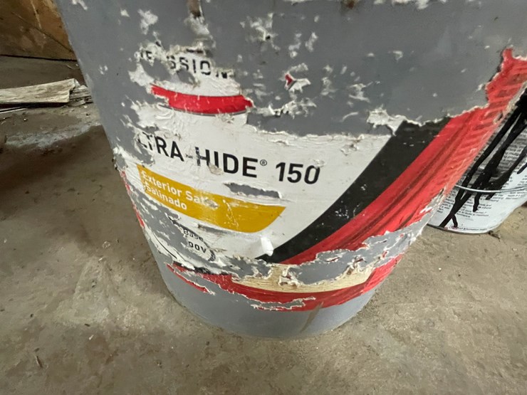 #9227-•-lot-of-paint-and-other-liquids-image-18