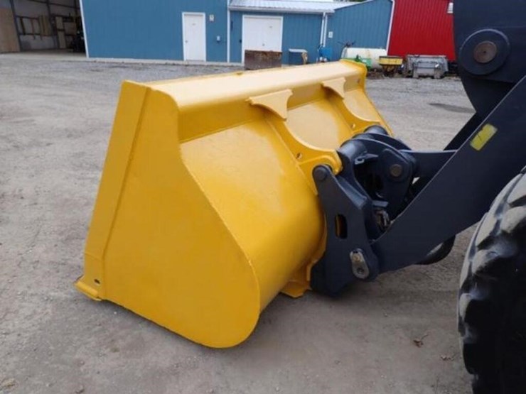 2014-deere-624k-image-25