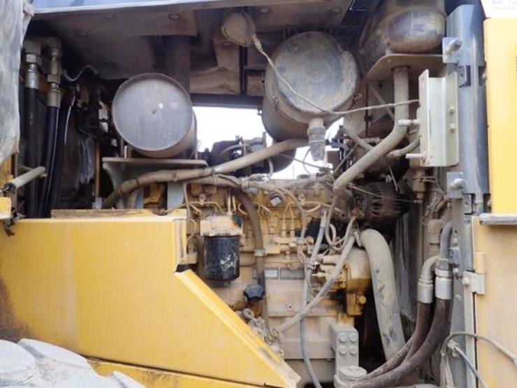 2018-deere-744k-image-62