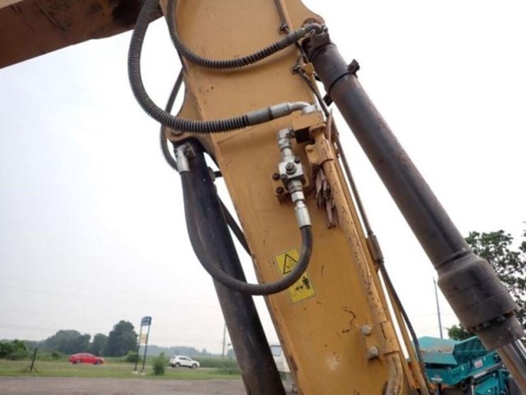 2017-caterpillar-315fl-image-31