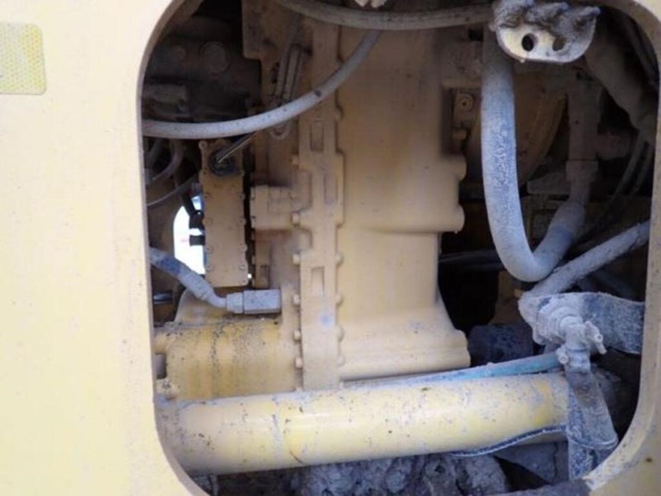 2018-deere-624k-image-42
