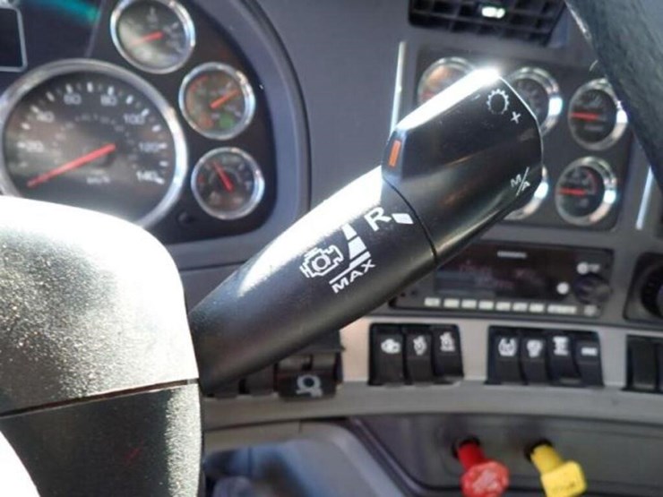 2021-kenworth-t880-image-20