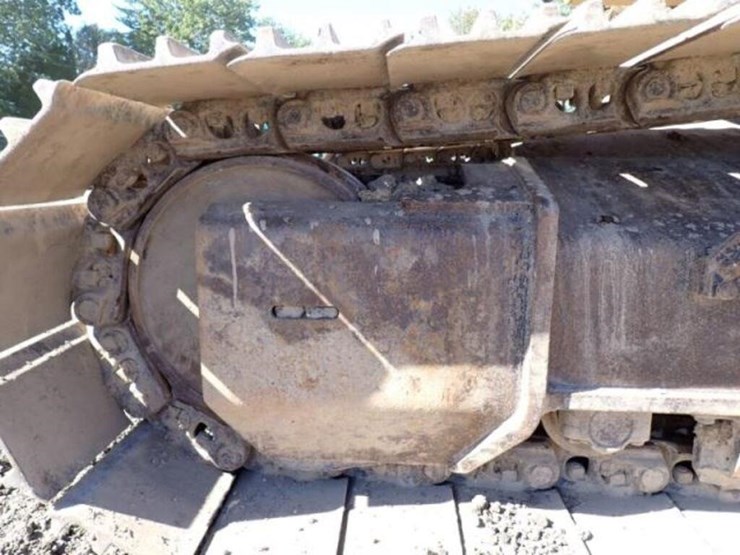 2014-deere-350g-lc-image-41