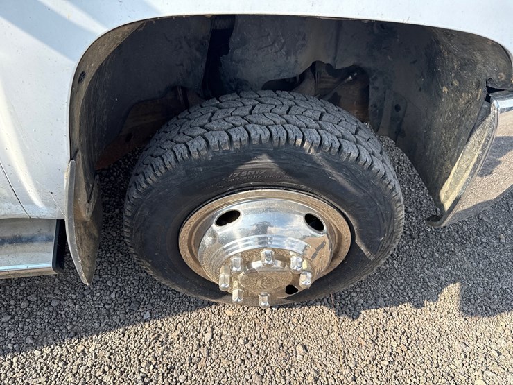 2008-chevrolet-3500-image-6