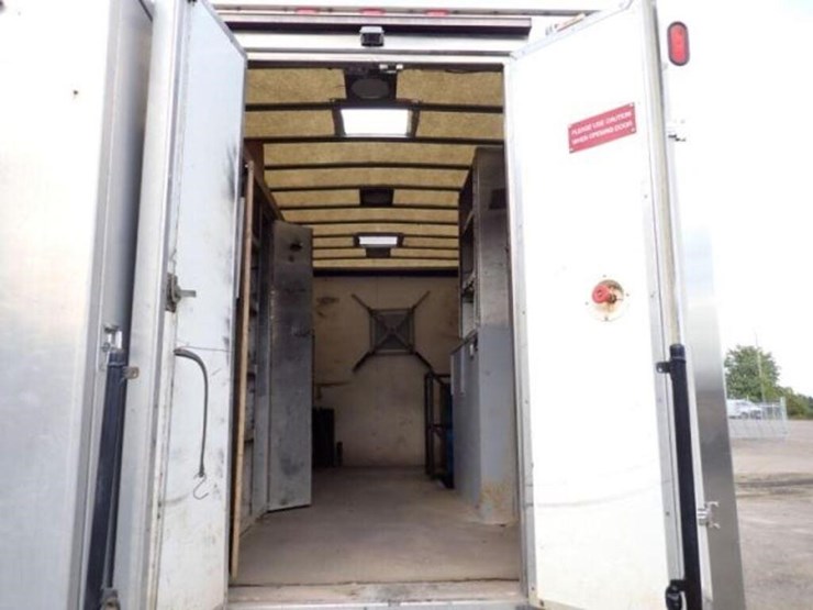 2009-international-durastar-4400-image-47