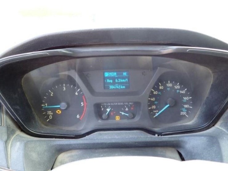 2016-ford-transit-image-12