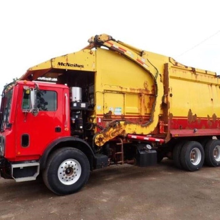2014 MACK MRU613